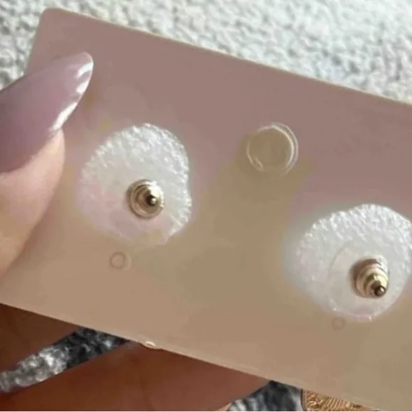 Elegant Gold and Purple Crystal Earrings - Picture 6 of 9